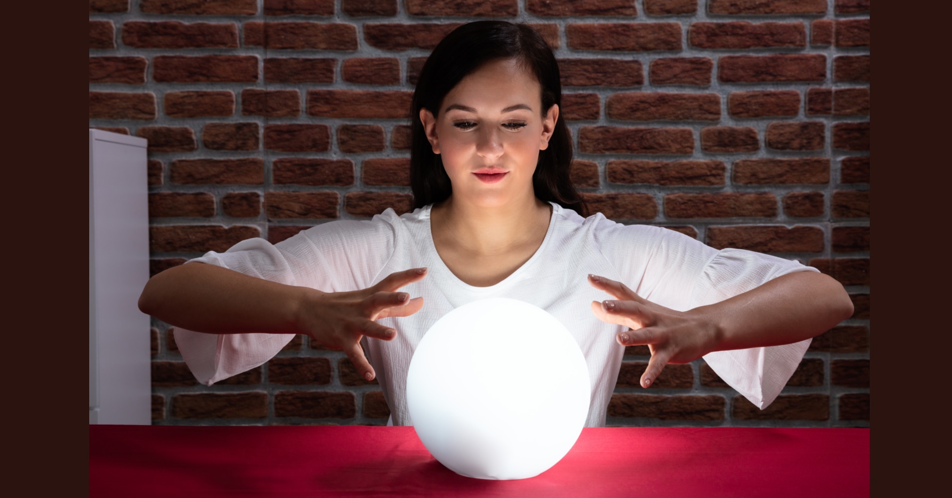 How to Know If You're a Medium: 10 Signs You're Psychic